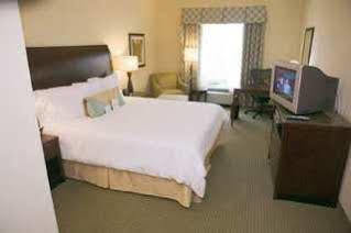 Hilton Garden Hotel 3*